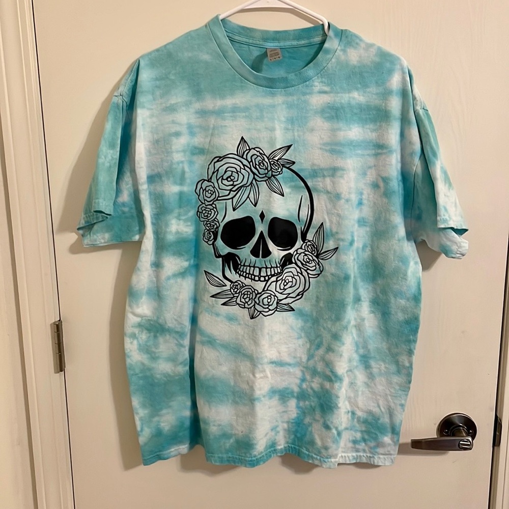 Skull & Roses Tee✨
